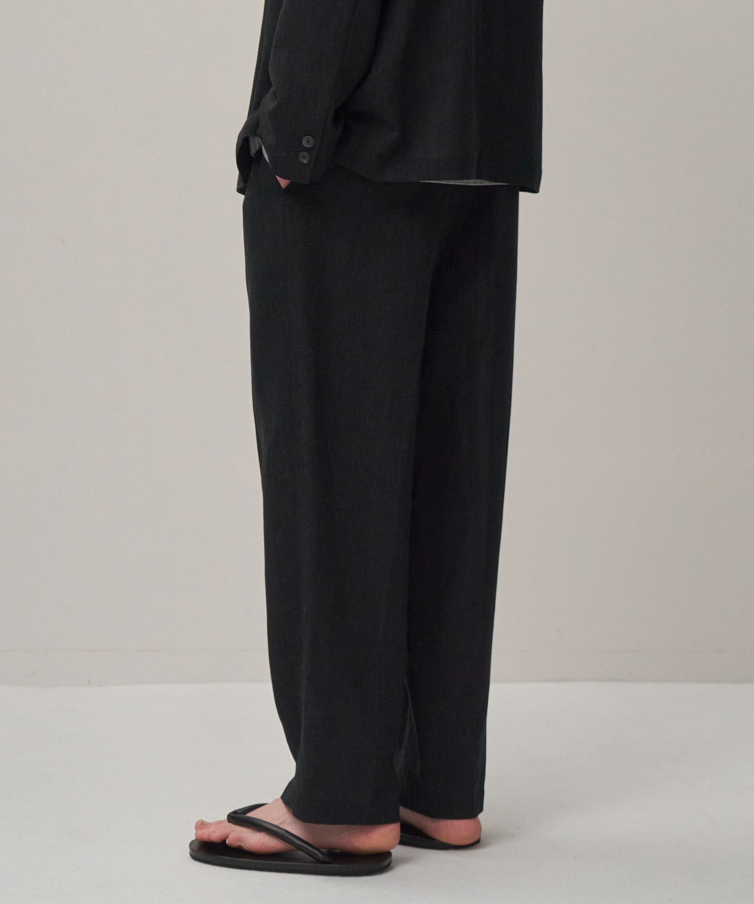 TWIST WOOL LINEN | STANDARD PANTS - 画像 (4)