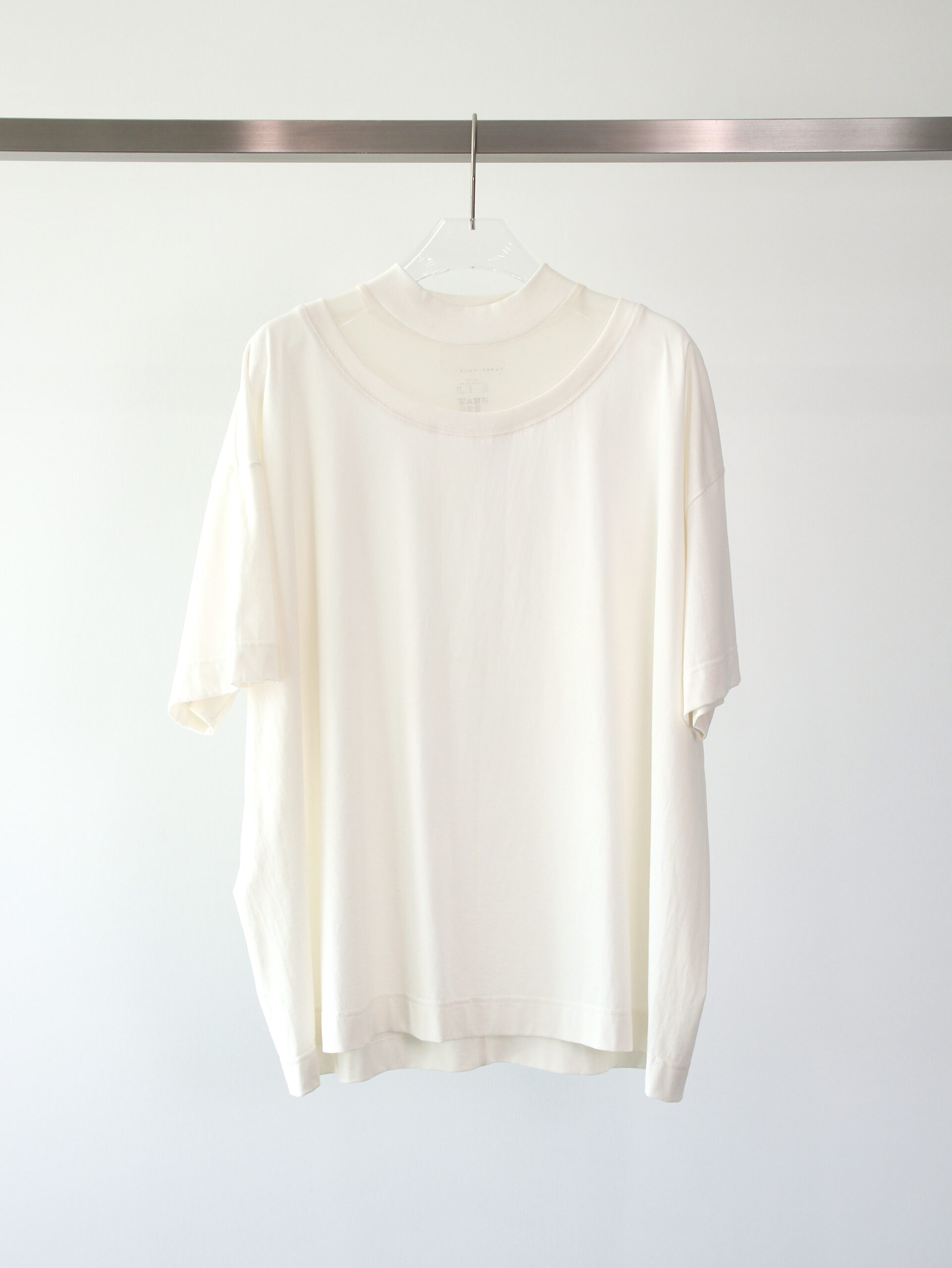 DOUBLE COLLAR MOCK TEE