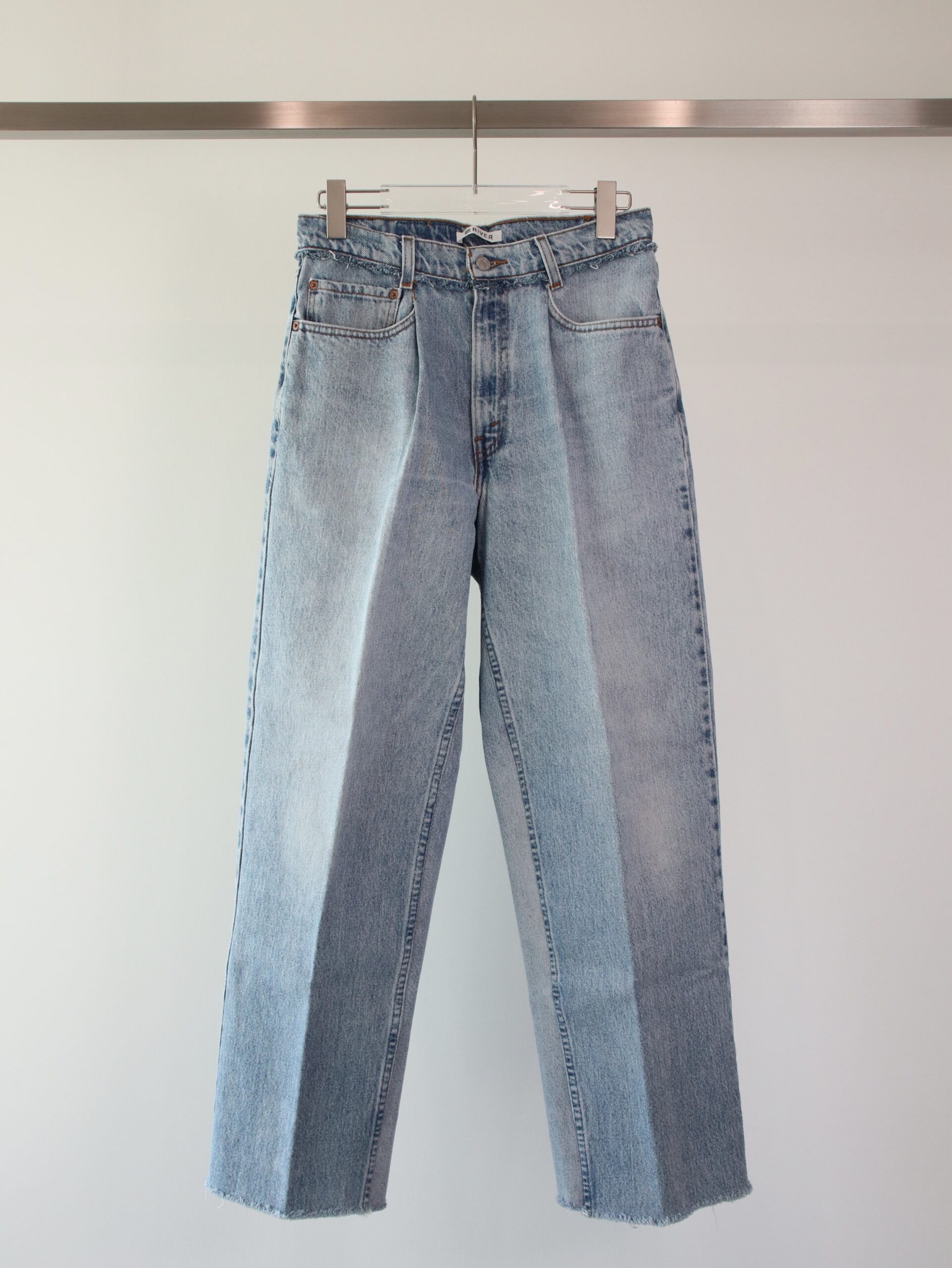 RM LEVIS TT